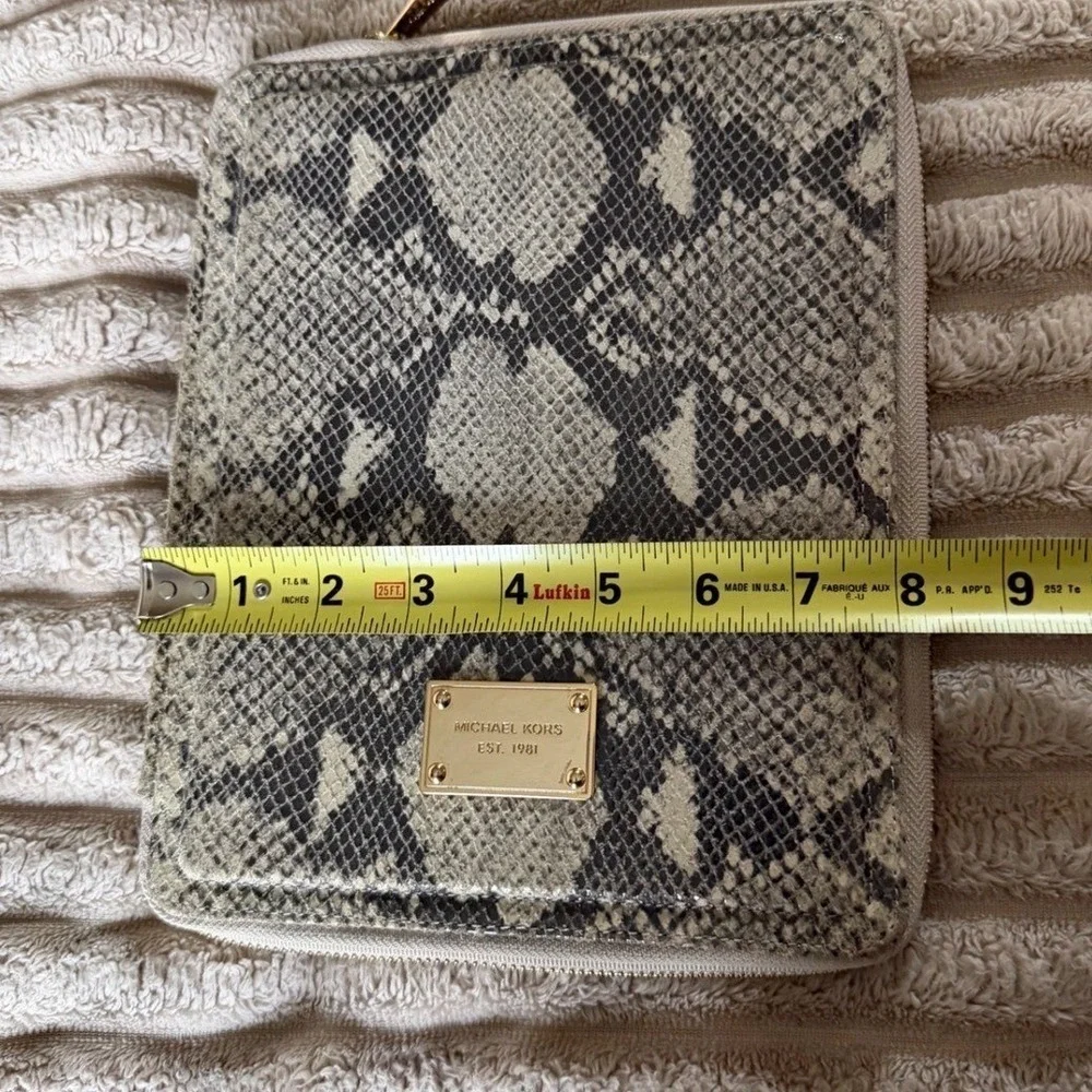 Michael Kors Snakeskin Embossed Zip‎ Around Tablet Case Grey Cream Gold Logo
